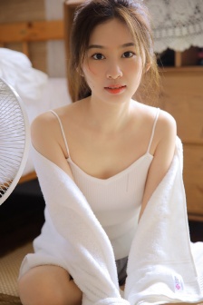 两个奶被揉的又硬又翘是怎么回事